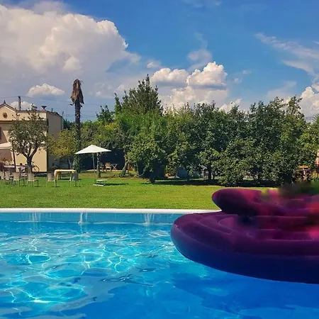 Camilla - Wide - Exclusive Pool